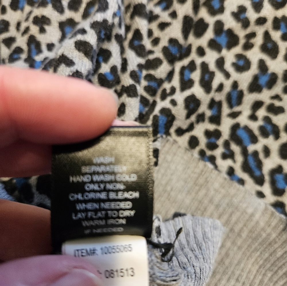 EUC Torrid Leopard Print Sweater - Picture 8 of 9